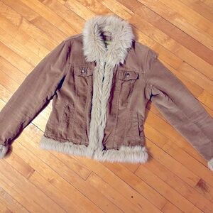BB Dakota faux fur trim, tan lightweight jacket circa 2000’s.
